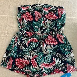 NWT Floral Romper from Cupshe Size XL